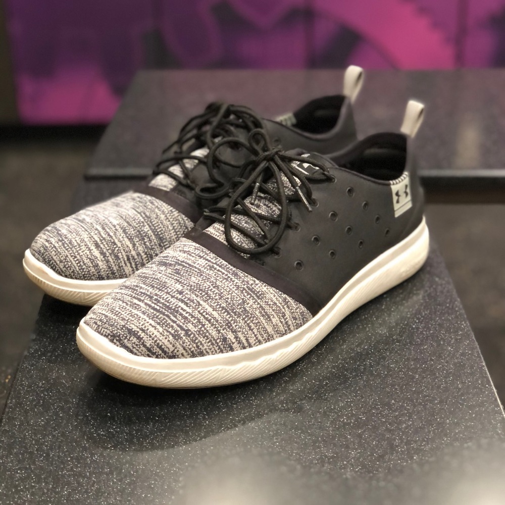 Men’s Under Armour Charged Shoes - Size 10